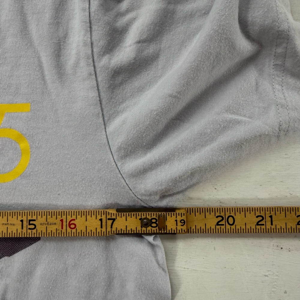 Maroon 5 Concert 2015 World Tour Band T-shirt Gray Unisex Size Medium Corton - Picture 3 of 10